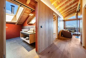 Apartment with garden & terrace | Garden view - Image 3