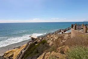 Whale Watch- Solana Beach Oceanfront Condo with Pool & Beach Access - Image 2
