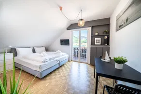 Flat | Water view | Pets allowed - Image 2