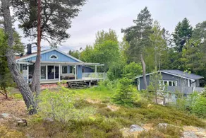 Holiday home with sauna, terrace & garden - Image 4