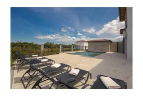 Villa with sauna, barbeque & garden - Image 4
