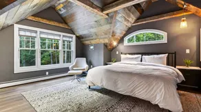 Bow & Beam by Avantstay Timber-frame Retreat + Chef's Kitchen + Game Room 3.5 Acres + Trails - Image 5