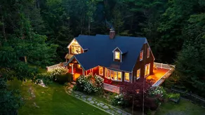 Bow & Beam by Avantstay Timber-frame Retreat + Chef's Kitchen + Game Room 3.5 Acres + Trails - Image 2