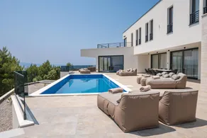 Luxury Seaview Villa with Jacuzzi - Image 3