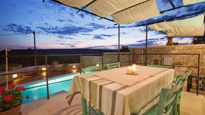 Fully equipped apartment with BBQ, terrace & private pool | Sea view | Pets are welcome - Image 4