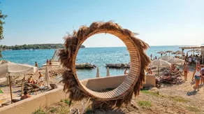 Apartment with terrace, barbeque & garden | Sea view - Image 3
