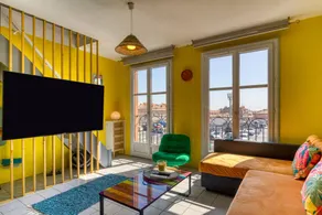 Apartment "Le Duplex Des Halles" with Balcony and Air Conditioning - Image 4