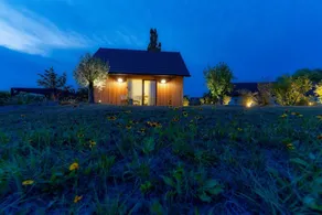 House with jacuzzi, garden & terrace | Garden view | Pets allowed - Image 3