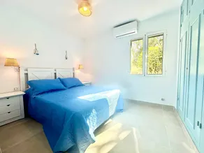 Appartement entièrement équipé avec jardin, piscine et terrasse | Vue montagne | Avec animaux bienvenus - Image 3