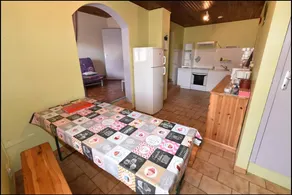 Charmant appartement de vacances entièrement équipé avec barbecue et terrasse | Vue montagne - Image 2
