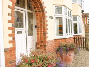 Agréable cottage convivial et familial avec jardin - Image 2