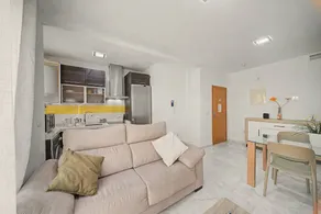 Apartment | City view | Perfect for remote work - Image 2