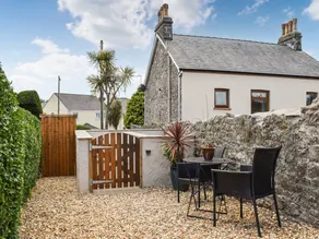 Child-friendly wonderful cottage with garden | River view | Pet-friendly - Image 3