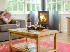 Child-friendly pleasant cottage with barbecue & garden | River view | Pets allowed - Image 5