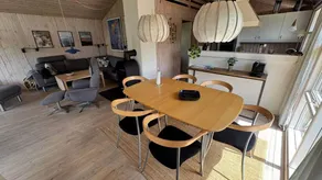 House with terrace, hot tub & sauna - Image 3