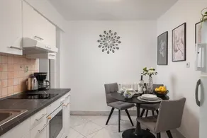 Lovely holiday apartment with terrace - Image 4