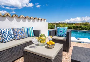 Family-oriented nice house with garden, barbeque & private pool - Image 2
