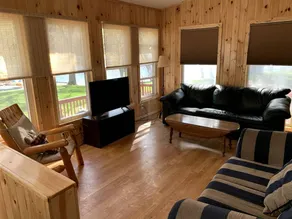 Family-Friendly Waterfront Vacation Rental with Wi-Fi near Saratoga - Image 2