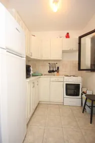 Maison avec terrasse et barbecue - Image 4