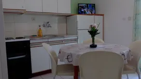 Holiday apartment with barbecue & terrace | Sea view | Pets are welcome - Image 3