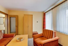 Haus Erika - Apartment 3 with Wi-Fi, Balcony & Shared Garden near Skywalk - Image 3