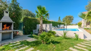 Family-friendly house with jacuzzi, terrace & pool | Pets are welcome - Image 2