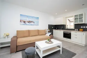 Holiday home with terrace, garden & hot tub - Image 5