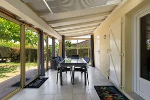 Ferienhaus mit Pool und Garten - Image 5