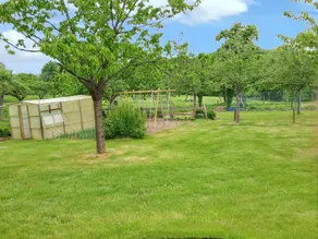 Fully equipped spacious holiday home with garden, terrace & barbeque - Image 5