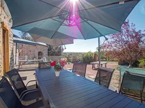 Cottage with BBQ & garden - Image 3