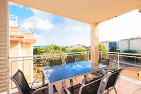 Apartment with pool & terrace - Image 3