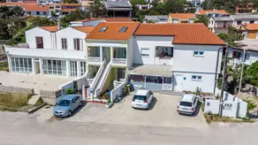 Located directly on the long beach - Image 5