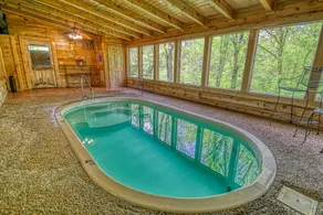 Familienfreundliches Ferienhaus mit Grill, Whirlpool und privatem Pool | Stadtblick - Image 2