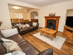 Child-friendly cottage with garden - Image 5