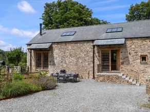 Family-oriented nice cottage with hot tub & garden | Dogs allowed - Image 3