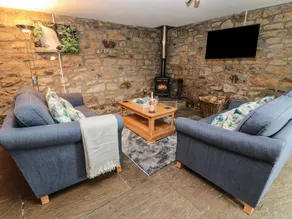 Child-friendly cottage with garden - Image 2