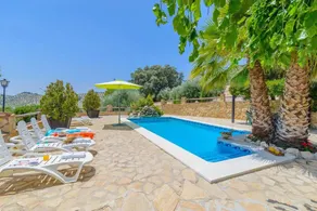 Villa entièrement équipée avec piscine privée, barbecue et terrasse | Vue jardin | Parfaite pour le travail à distance | Avec animaux bienvenus - Image 5