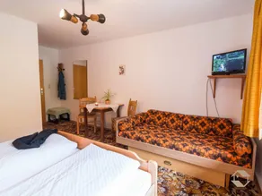 Double Room with Shared Terrace, Balcony and Wi-Fi - Image 3