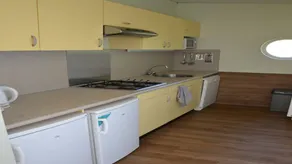 Holiday home with terrace & garden - Image 3