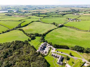 Fully equipped beautiful cottage with garden | Pets are welcome - Image 2