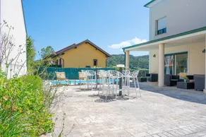 Voll ausgestattetes charmantes Chalet mit Pool und Garten | Bergblick - Image 4