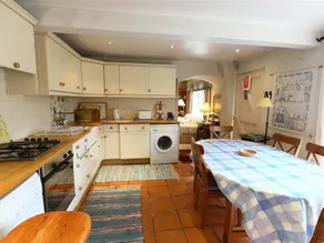 Cottage with garden - Image 5