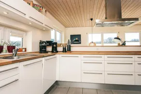 Lovely apartment with BBQ, garden & terrace | Close to the beach | Dogs allowed - Image 3