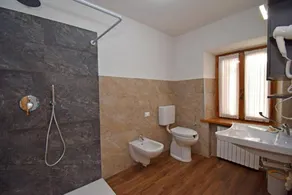 Padola Room with Wi-Fi - Image 3