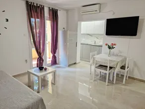 Flat | Close to the beach - Image 2
