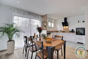 Gite with barbeque, terrace & garden - Image 5