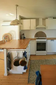 Family-oriented house with terrace, BBQ & garden - Image 3