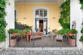 Fully equipped apartment with terrace & garden | Lake view - Image 2