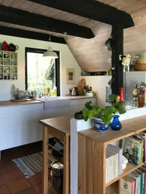 Child-friendly holiday home with terrace & BBQ - Image 5