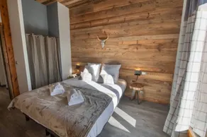 Chalet '24 Pers Sur La Roite Du Tour' with Balcony and Wi-Fi - Image 4